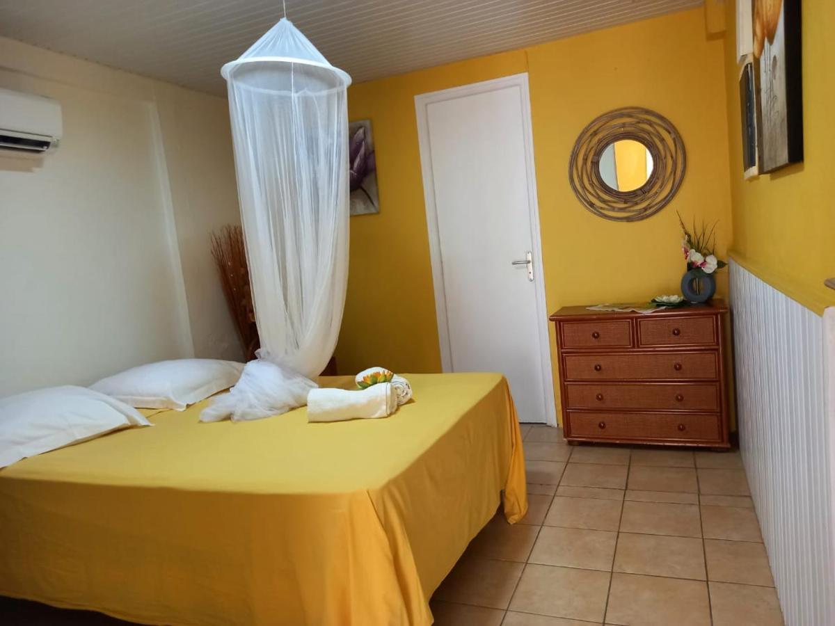 Petit Appartement Cosy Pres Des Plages Sainte-Anne Exterior foto